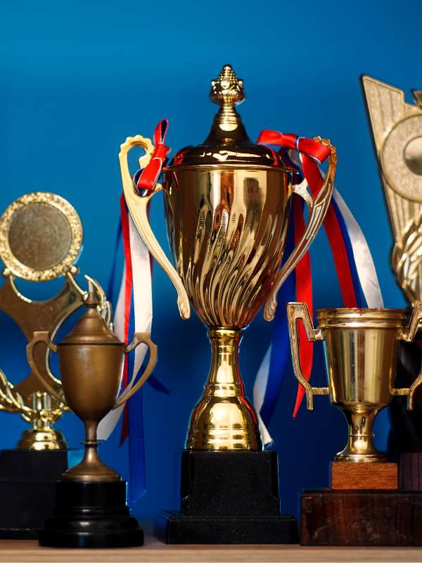 Trofeideas Fábrica de Trofeos, Placas Conmemorativas y Medallas